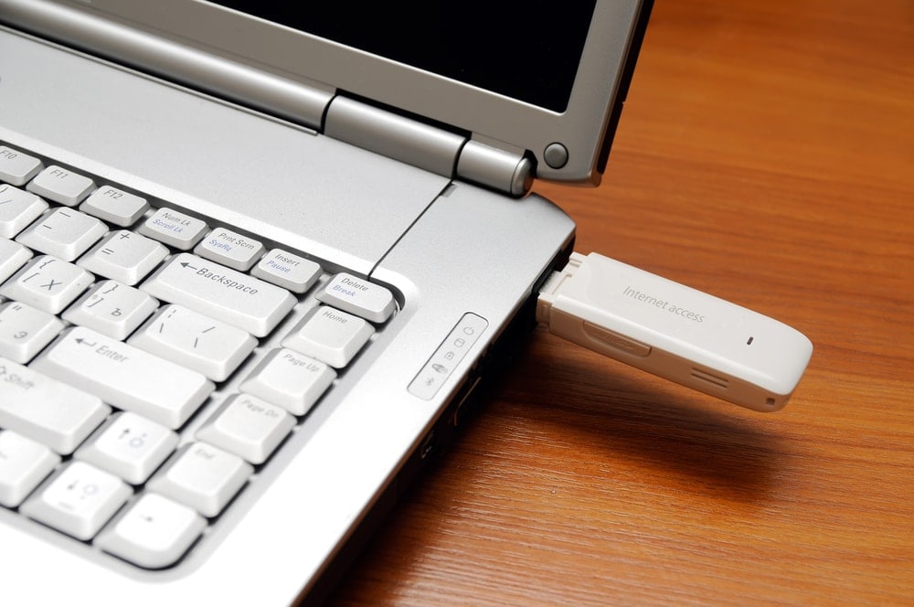 Laptop with Internet USB