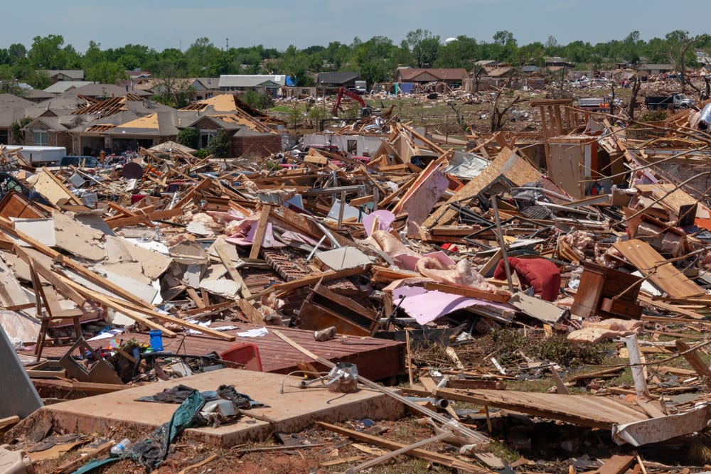 photo of the  damage caused by an f5 tornado in Moore, Oklahoma on May 2013