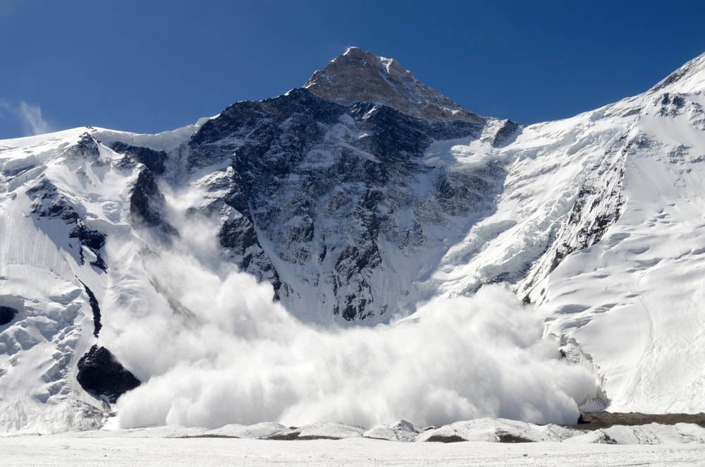 image of an avalanche