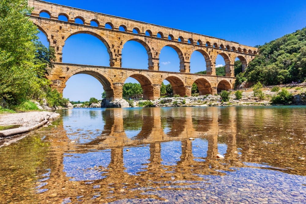 Aqueduct reflected on waters